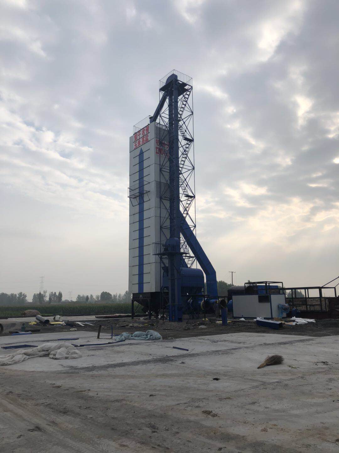 山西汾陽東宋家莊村200噸燃煤燃?xì)?></span>
                                                <span id=